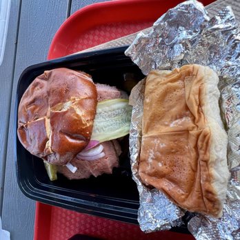 Copper Top BBQ - Tri tip sandwich with pickles, onions, jalapeño - Barbeque Near Me - Big Pine, California