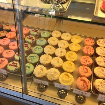 SusieCakes - Marin - Cupcakes - Bakeries Near Me - Greenbrae, California SusieCakes - Marin - Cupcakes - Bakeries Near Me - Greenbrae, California