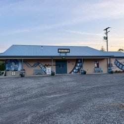 Becky's Drive In - Refreshment Stand
