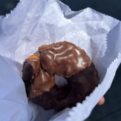 Johnny's Donuts - Getting my donut fix