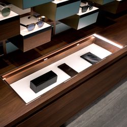 Oliver Peoples