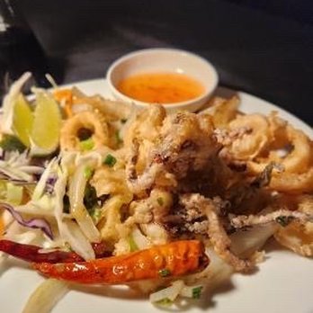 Neveyah Sushi & Thai Restaurant - Calamari - Thai Near Me - Orlando, Florida Neveyah Sushi & Thai Restaurant - Calamari - Thai Near Me - Orlando, Florida