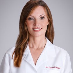 Anna Munne, DDS, PA - Dr Anna Munné - DDS, PA Graduated in 1983 with her MD at Universitat Central De Barcelona. She earned her DDS in 1987...
