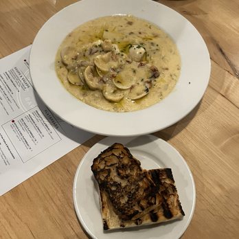 Parque 1055 - Classy Clam Chowder - Wine Bars Near Me - Santa Paula, California