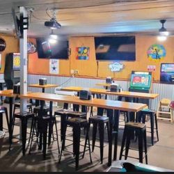 702 TEJAS Sports Bar y Mas