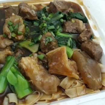 Lagoon Chinese Restaurant - Beef brisket tendon on look fun noodles. - Chinese Near Me - Honolulu, Hawaii Lagoon Chinese Restaurant - Beef brisket tendon on look fun noodles. - Chinese Near Me - Honolulu, Hawaii