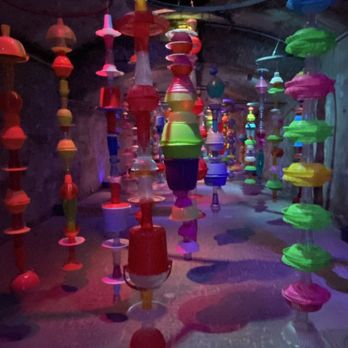 Champagne Pommery - Les artistes s'expriment dans ce musée - Wineries Near Me - Reims, 51