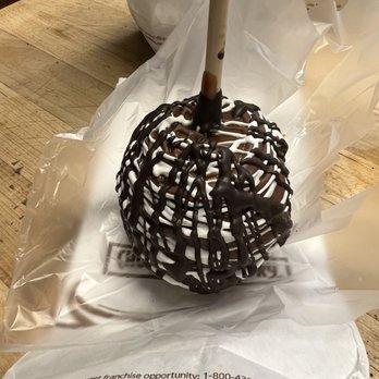 Rocky Mountain Chocolate Factory - Triple chocolate caramel apple. (White, milk, and dark). - Chocolatiers & Shops Near Me - Camarillo, California Rocky Mountain Chocolate Factory - Triple chocolate caramel apple. (White, milk, and dark). - Chocolatiers & Shops Near Me - Camarillo, California