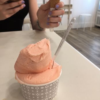 Gioelia - Grapefruit gelato - Ice Cream & Frozen Yogurt Near Me - Madrid, M Gioelia - Grapefruit gelato - Ice Cream & Frozen Yogurt Near Me - Madrid, M