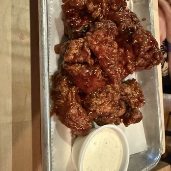 Red Oak Pub and Restaurant - Go No Bones Wings - Burgers Near Me - Newark, Ohio Red Oak Pub and Restaurant - Go No Bones Wings - Burgers Near Me - Newark, Ohio
