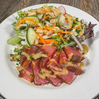Maple Landing - Ahi Tuna Salad - Barbeque Near Me - Dallas, Texas Maple Landing - Ahi Tuna Salad - Barbeque Near Me - Dallas, Texas
