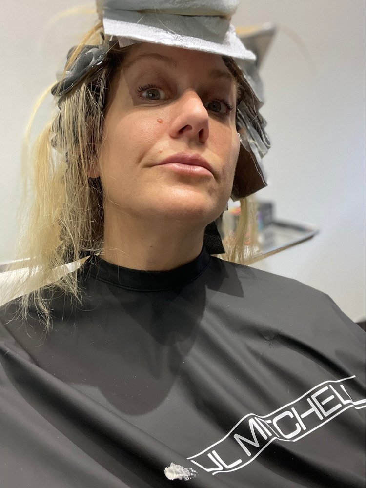 Spa 902 and Salon Image