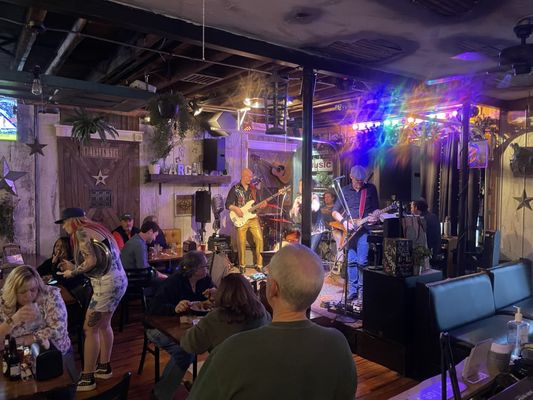 ALE’ RAE’S GASTRO PUB AND COFFEE BAR - Updated January 2026 - 121 ...