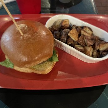 Mellow Mushroom Charlottesville - BYO Burger* - Pizza Near Me - Charlottesville, Virginia