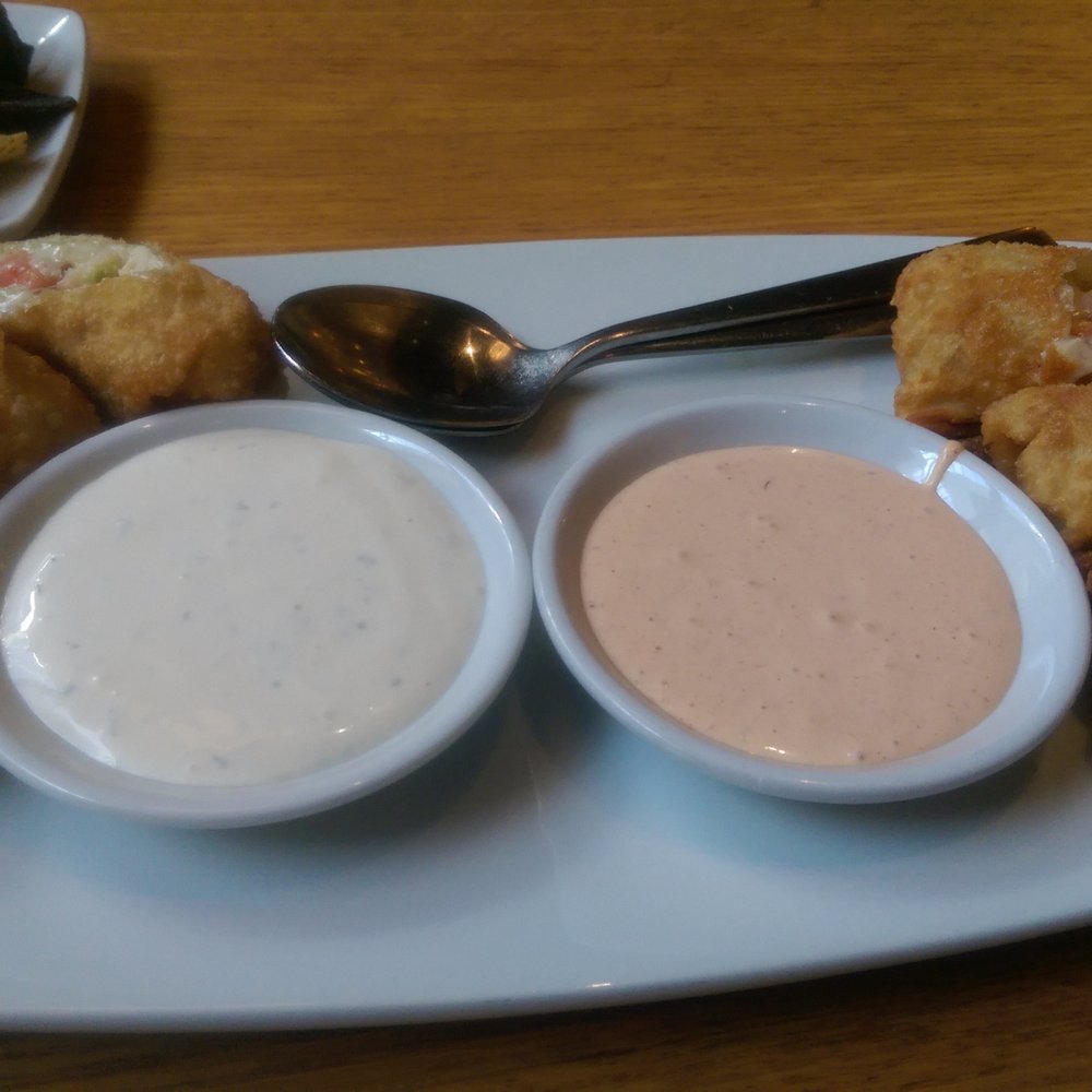 California Pizza Kitchen - Avocado eggroll appetizer - Pizza Near Me - Annapolis, Maryland