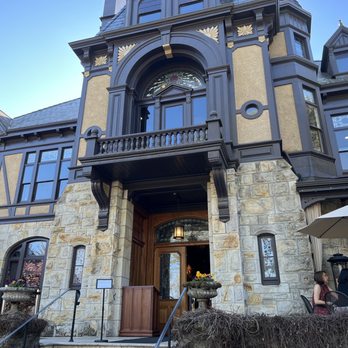 Beringer Vineyards - Wineries Near Me - St. Helena, California
