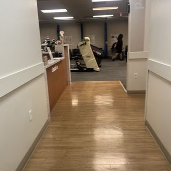 Concentra Urgent Care - Phoenix - Walking into physical therapy - Urgent Care Near Me - Phoenix, Arizona Concentra Urgent Care - Phoenix - Walking into physical therapy - Urgent Care Near Me - Phoenix, Arizona