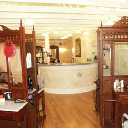 Sincerely Yours Salon - Period styling stations