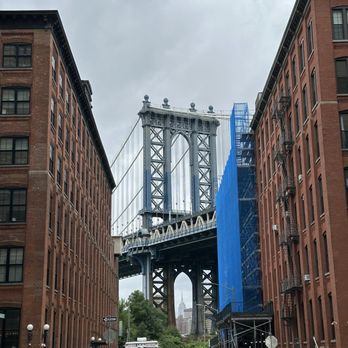 Dumbo - Landmarks & Historical Buildings Near Me