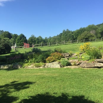 Yellow Farmhouse Inn - Hotels Near Me - Waitsfield, Vermont Yellow Farmhouse Inn - Hotels Near Me - Waitsfield, Vermont
