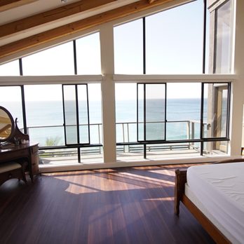 Seaside Flooring Pros - a bedroom overlooking the ocean - Flooring Near Me - San Diego, California Seaside Flooring Pros - a bedroom overlooking the ocean - Flooring Near Me - San Diego, California