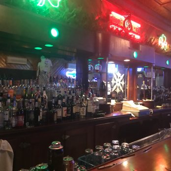Shamrock Pizza - The bar area is nice the pizza came well done which I like the bar tender was really good at his job highly recommend this place - Pizza Near Me - Superior, Wisconsin Shamrock Pizza - The bar area is nice the pizza came well done which I like the bar tender was really good at his job highly recommend this place - Pizza Near Me - Superior, Wisconsin