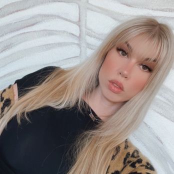 Taylor Rubio Hair - Platinum baby lights by Tay Rubio - Hair Extensions Near Me - Beverly Hills, California Taylor Rubio Hair - Platinum baby lights by Tay Rubio - Hair Extensions Near Me - Beverly Hills, California