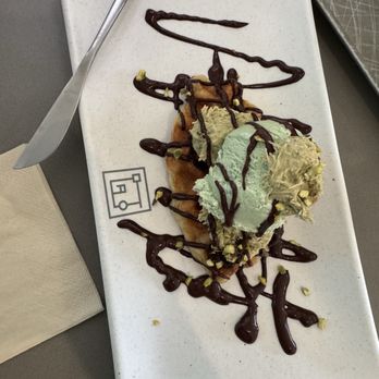O Beem - Chocolate pistachio croissant - Cafes Near Me - Los Angeles, California O Beem - Chocolate pistachio croissant - Cafes Near Me - Los Angeles, California