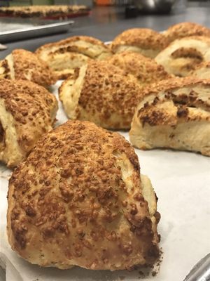 Sweet Dahlia Baking by null