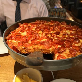 BJ's Restaurant & Brewhouse - pizza - New American Near Me - West Palm Beach, Florida