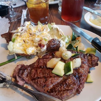 The Adobe Resort - Steak - Hotels Near Me - Yachats, Oregon