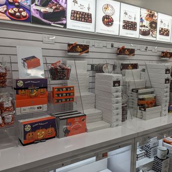 See's Candies - Halloween candies - Candy Stores Near Me - Honolulu, Hawaii See's Candies - Halloween candies - Candy Stores Near Me - Honolulu, Hawaii