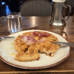 CoDE Pod Hostels - THE CoURT - 1 pound waffle with stay at Code the Court.