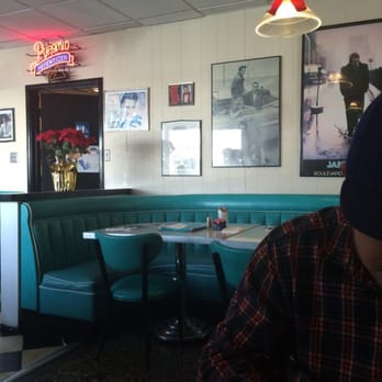 Ozzie's Diner - Cute 50's theme - Diners Near Me - Commerce, California Ozzie's Diner - Cute 50's theme - Diners Near Me - Commerce, California