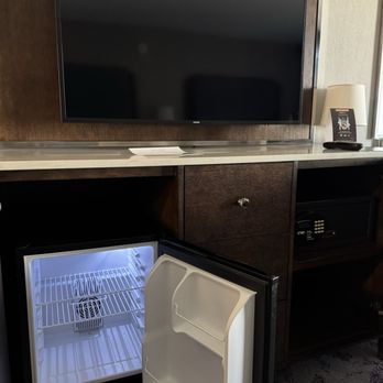 Silver Legacy Reno - A Caesars Rewards Destination - Mini fridge - Casinos Near Me - Reno, Nevada Silver Legacy Reno - A Caesars Rewards Destination - Mini fridge - Casinos Near Me - Reno, Nevada