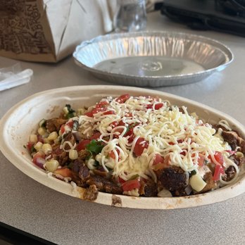 Chipotle Mexican Grill - I ordered double chicken and this looks like half servings of everything in one bowl. - Mexican Near Me - Columbia, South Carolina Chipotle Mexican Grill - I ordered double chicken and this looks like half servings of everything in one bowl. - Mexican Near Me - Columbia, South Carolina