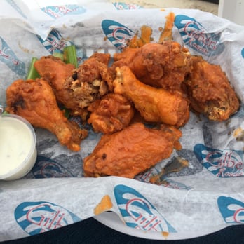 Gilbert's Resort - Chicken wings - Resorts Near Me - Key Largo, Florida