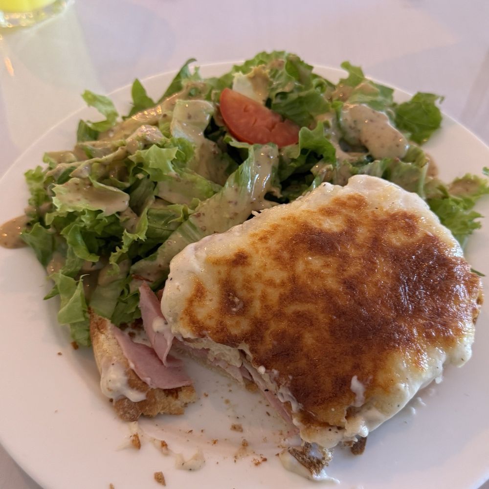 Croquet-Monsieur with Ham