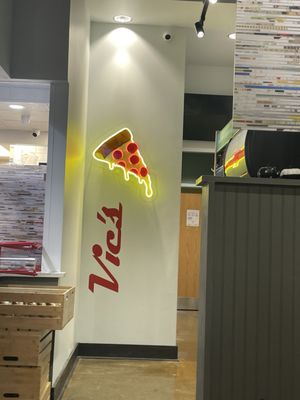 Vic's Pizzeria by null