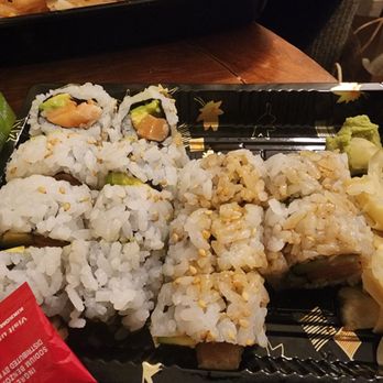 Maguro - Sushi was cooked by our uber eats driver taking 90 minutes to deliver..... ughhhhhh - Sushi Bars Near Me - Brookline, Massachusetts