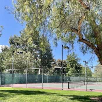 Summit Park - Parks Near Me - Santa Clarita, California Summit Park - Parks Near Me - Santa Clarita, California