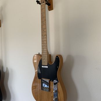 Soto Shop Customs - 1988 Fender Lite Ash Telecaster Mint Condition - Guitar Stores Near Me - Pomona, California Soto Shop Customs - 1988 Fender Lite Ash Telecaster Mint Condition - Guitar Stores Near Me - Pomona, California