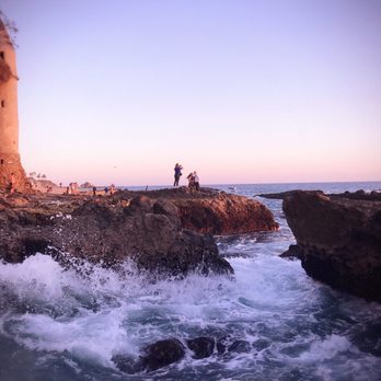 Victoria Beach - Beaches Near Me - Laguna Beach, California