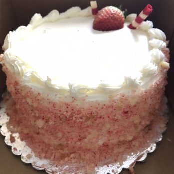 Amia Bakery - 6" guava cake - Bakeries Near Me - Newark, California