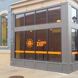 Big Dally's Deli - Dally's Downtown: side facing Lincoln Ave.