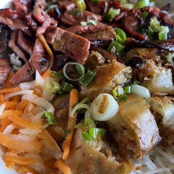 Viet Taste - Vermicelli with grilled pork and egg roll - Vietnamese Near Me - Albuquerque, New Mexico