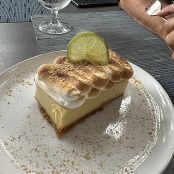 Keewaydin's on Fifth - Key lime pie - Seafood Near Me - Naples, Florida