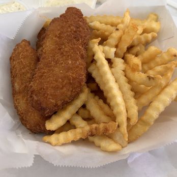 Lucky Louie Fish Shack - 3 Piece Fish And Chips Alaska Pollock - Fish & Chips Near Me - Seattle, Washington