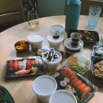 Kisso Asian Bistro - Sushi, Beef w Broccoli - Sushi Bars Near Me - Alexandria, Virginia