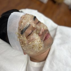 Gentlemen's Facial